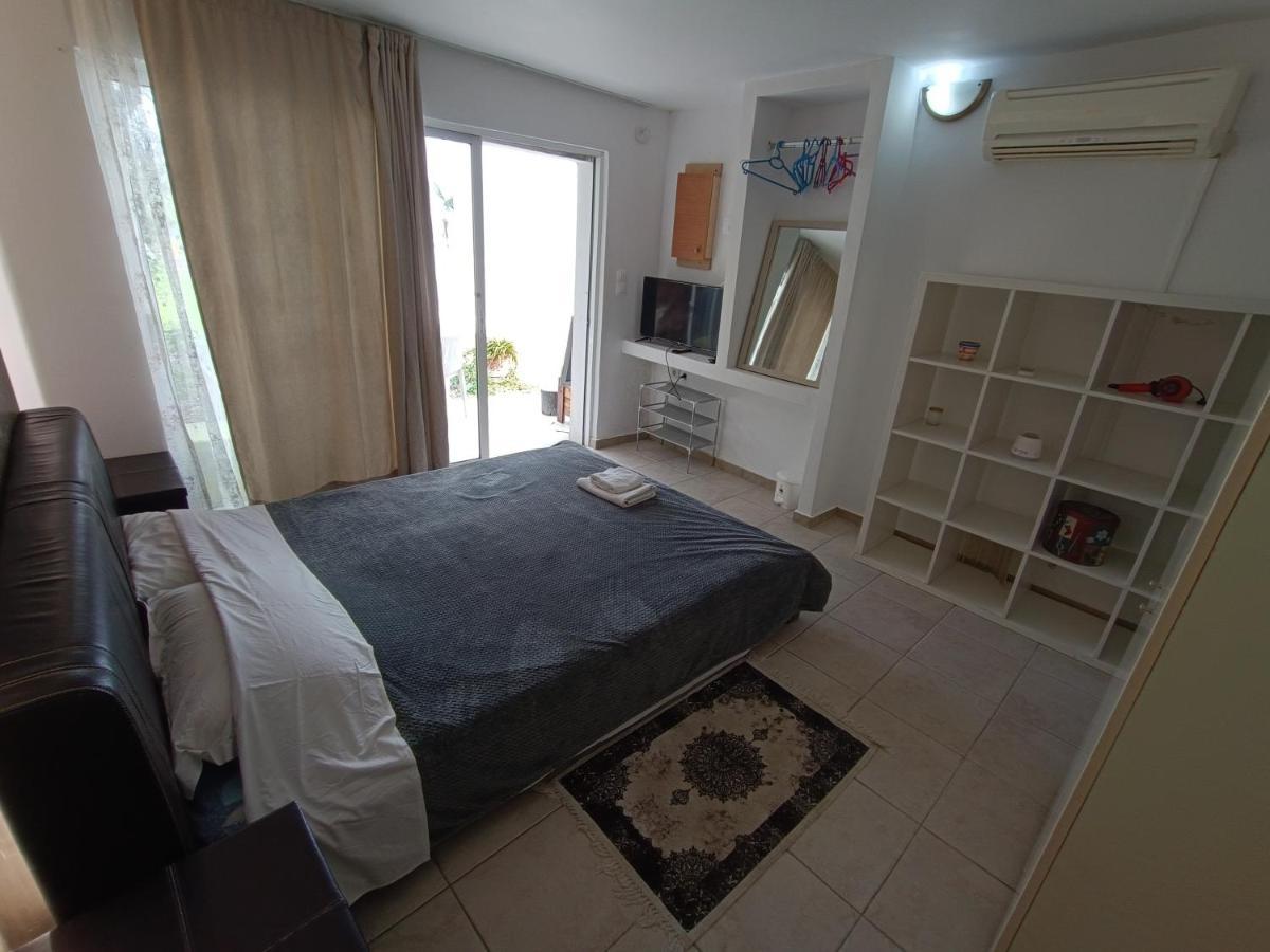 Azalea Garden Apartment With Mountain View Kremasti  Bagian luar foto